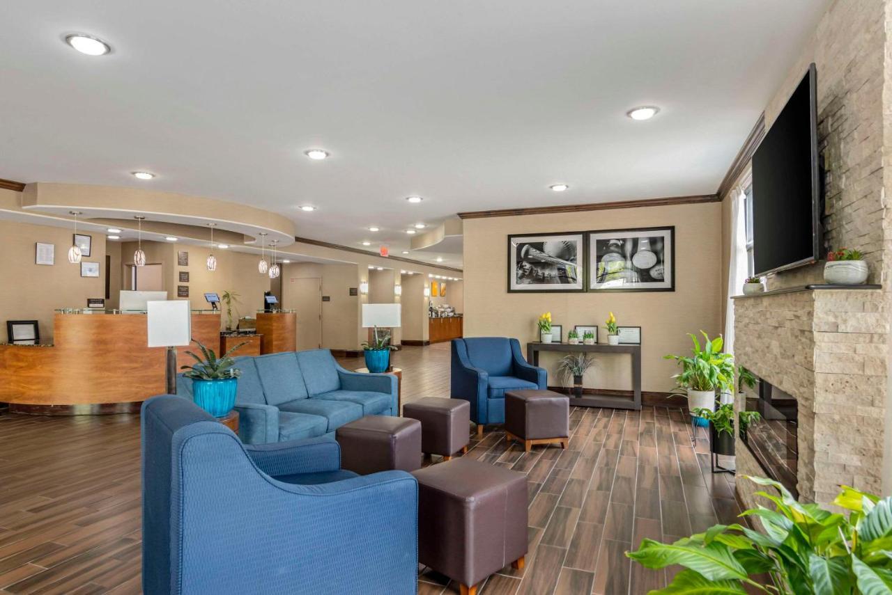 Comfort Suites At Kennesaw State University Bagian luar foto