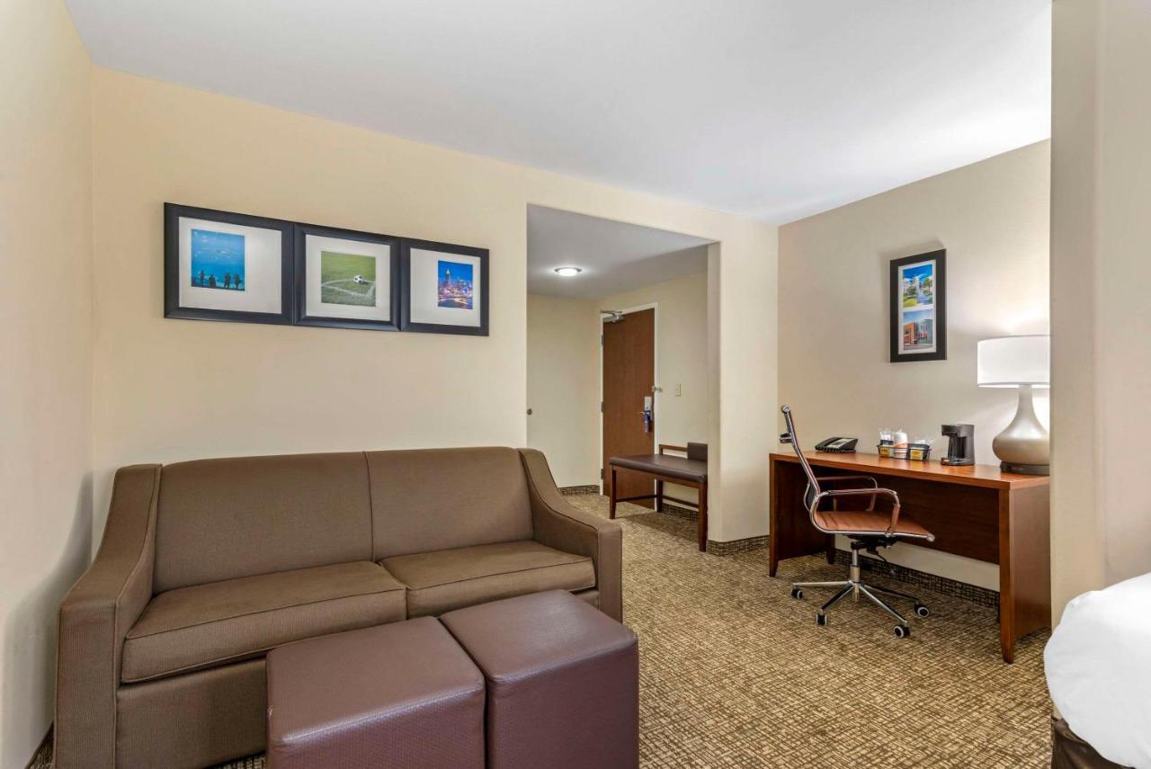 Comfort Suites At Kennesaw State University Bagian luar foto