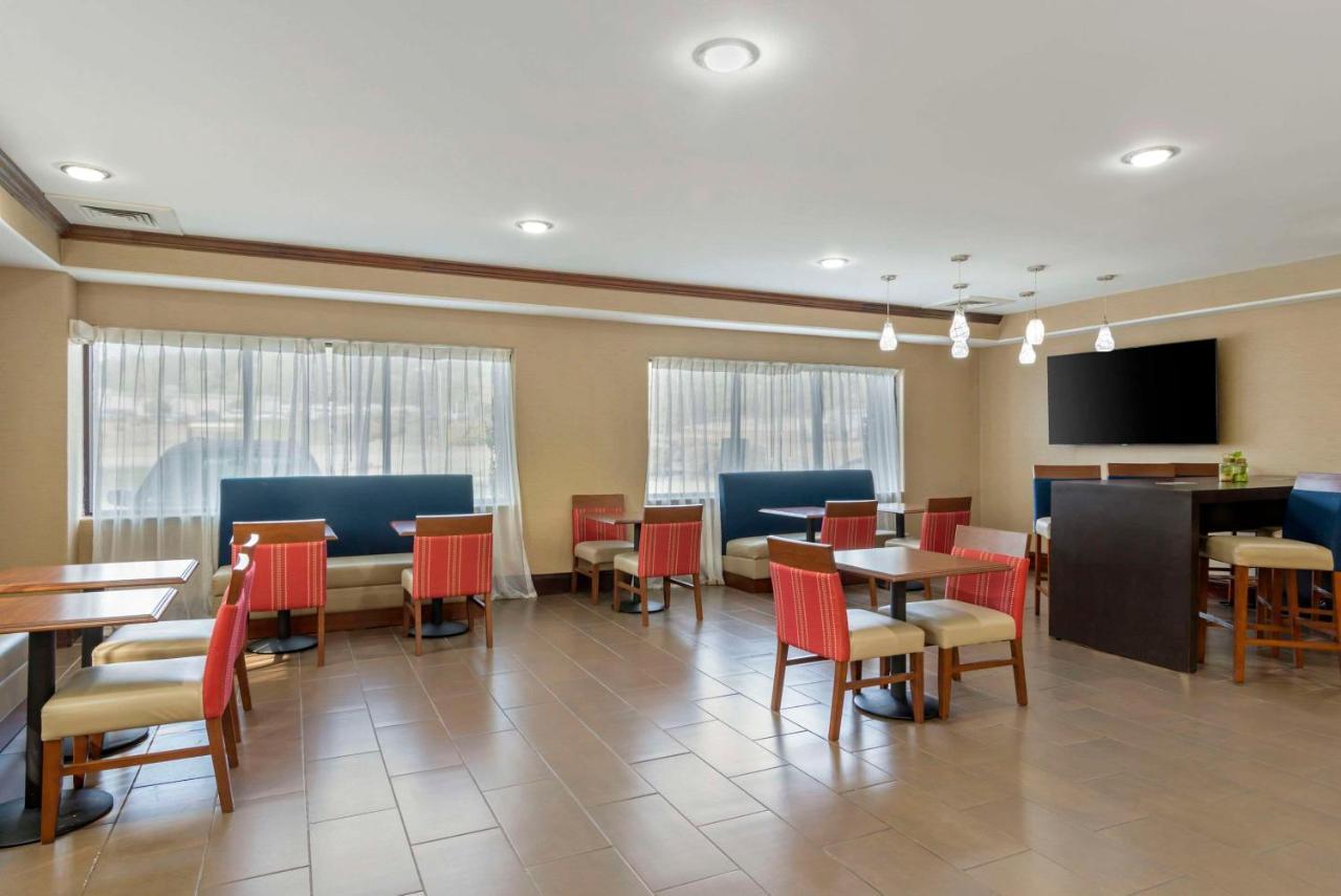 Comfort Suites At Kennesaw State University Bagian luar foto